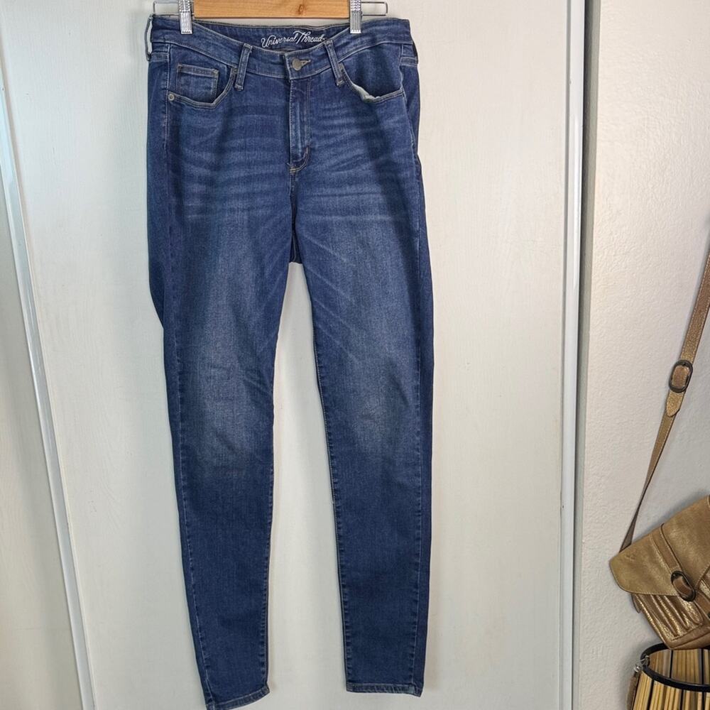 Universal Thread Curvy Skinny Dark Blue Jeans size 10/30L